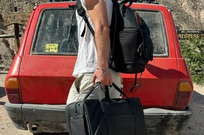 Travel Duffel Bags vs Standard Bags: What’s the Difference?